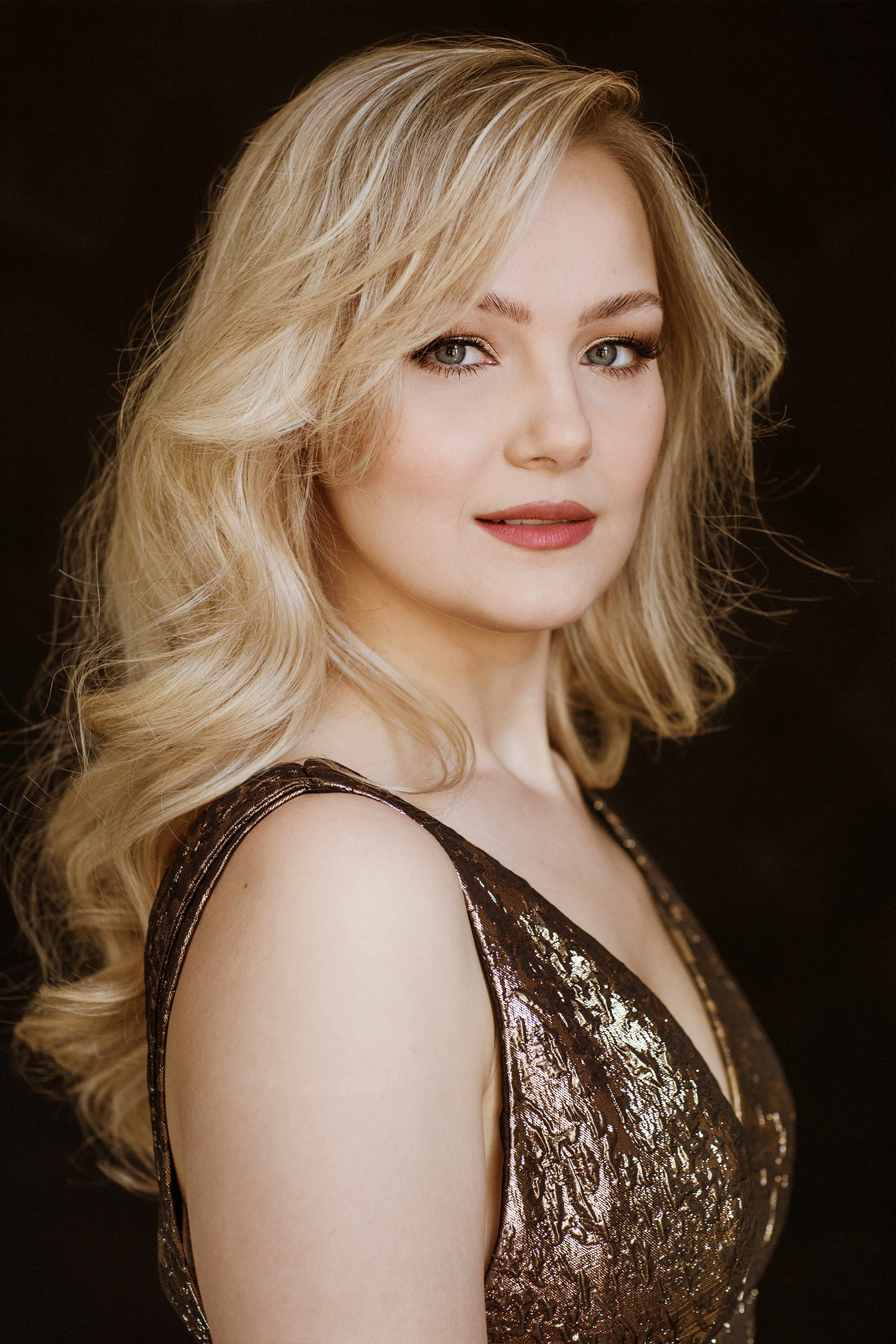 4-2. Karoline PODOLAK, Photo.jpg